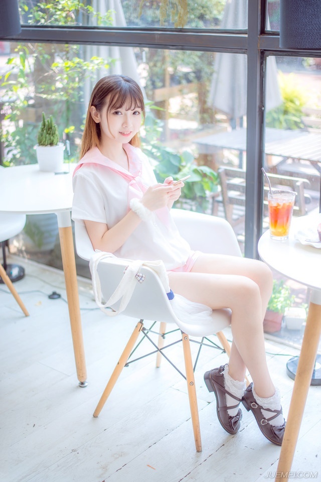 所有人都以为你有数不清的暧昧关系，其实只有你自己知道你自己孤独得像一条狗!